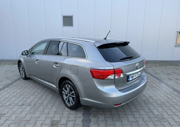 Toyota Avensis cena 46800 przebieg: 213000, rok produkcji 2015 z Piotrków Kujawski małe 352